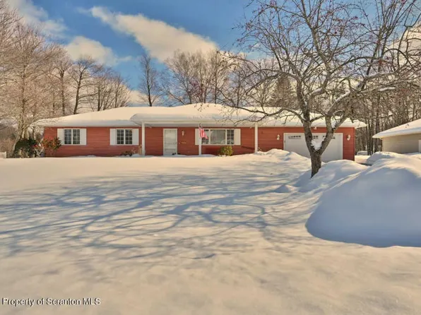 206 5th St #D4, Forest City, PA 18421