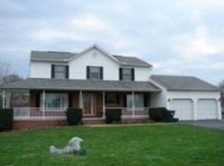 10 Tiffany Dr, Carlisle, PA 17015