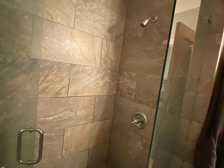 780 Clemont Dr NE — Photo 4