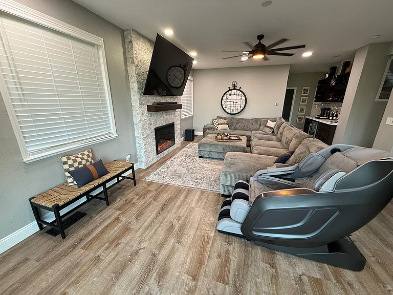 5330 Edgeview Dr — Photo 11