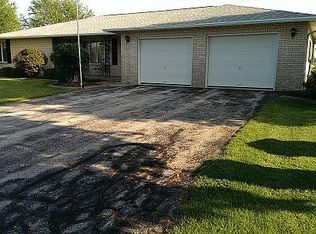 4471 Hillside Dr, Pulaski, WI 54162