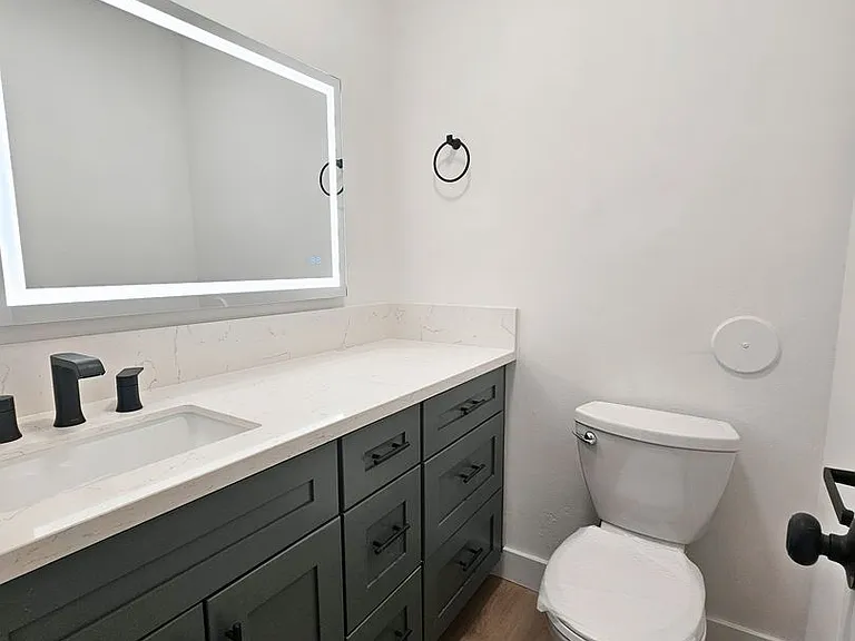1307 S Ogden Dr #1C — Photo 11