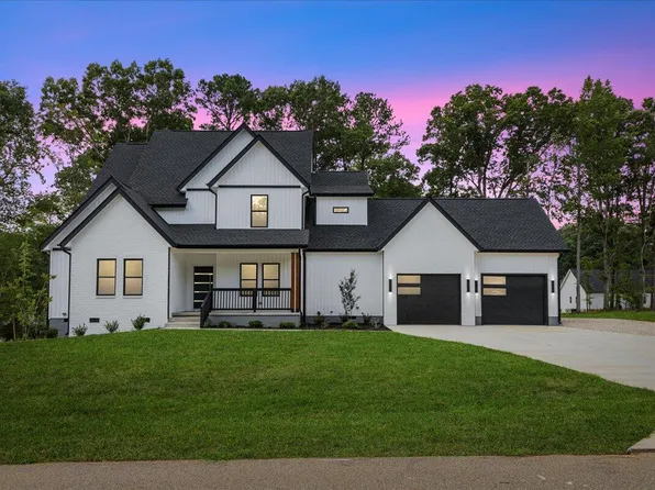 123-125 Ottawa Dr, Louisburg, NC 27549