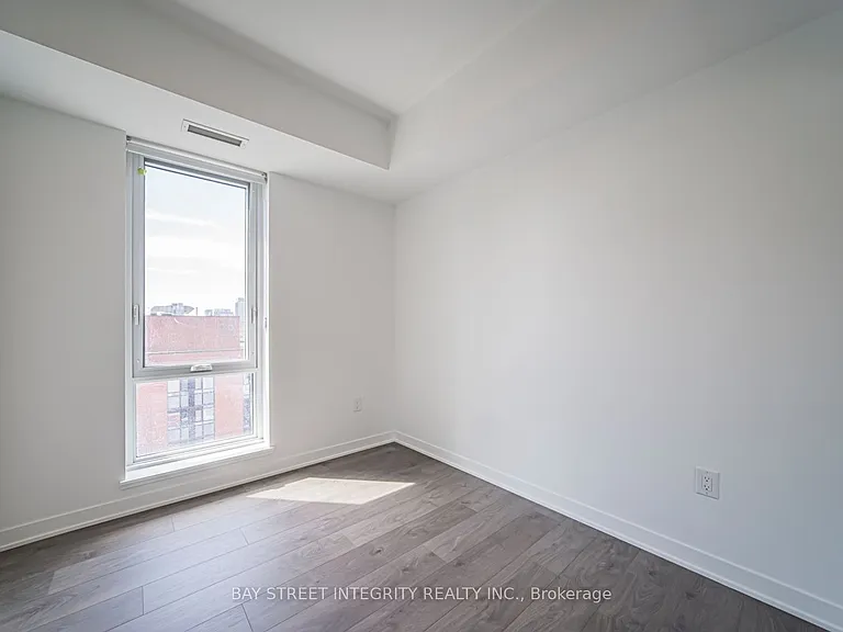10 Oak St #903 — Photo 10