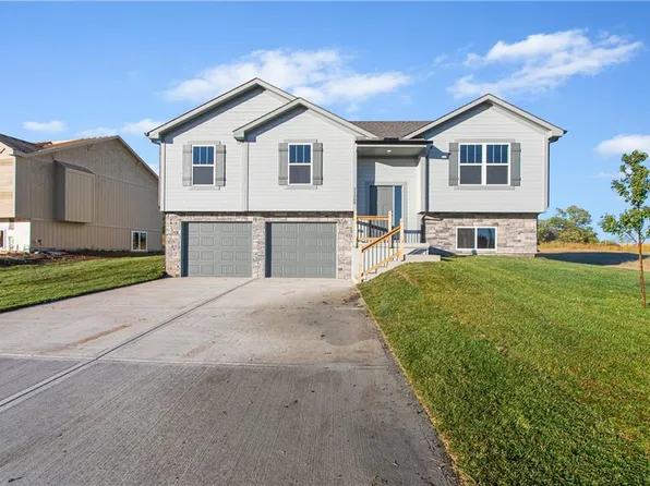 21100 E 8th St S, Independence, MO 64056