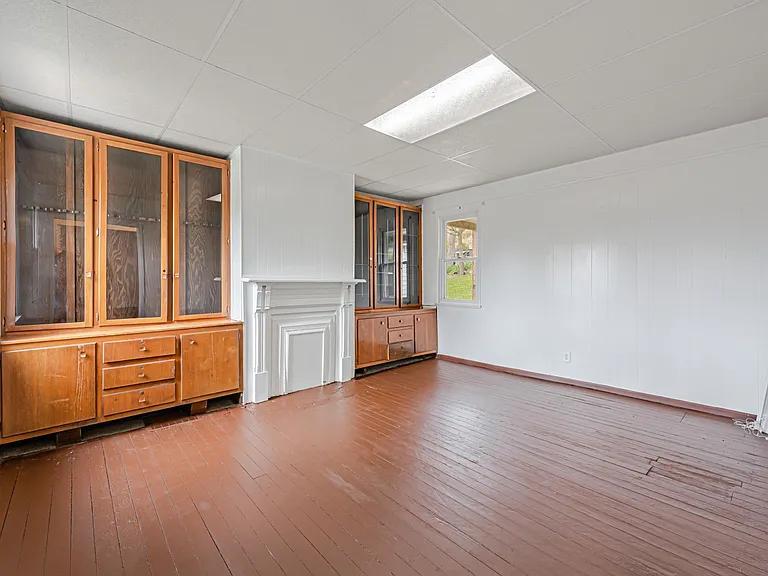 225 Thompson Run Rd — Photo 3
