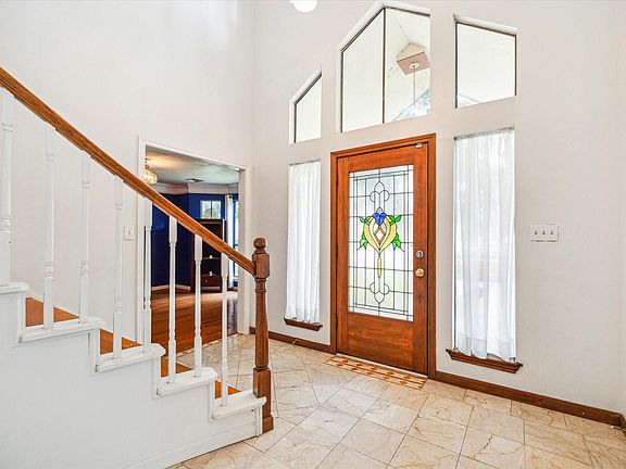 4th image of 2739 Blue Glen Ln