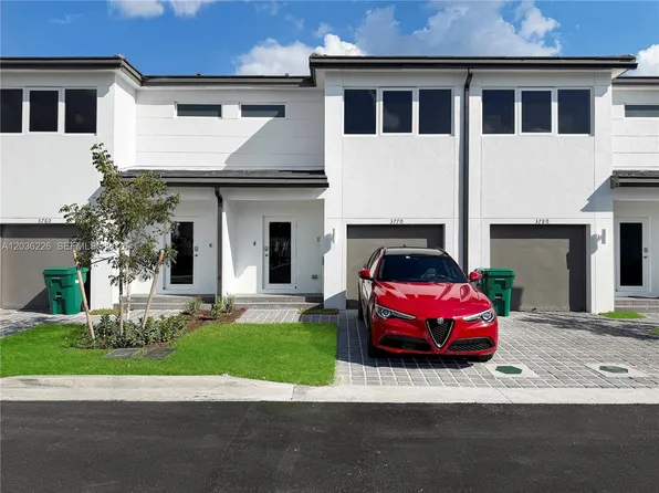 3770 SW 50th Ave, Hollywood, FL 33023