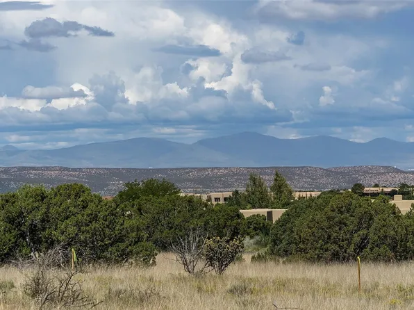 29 Amberwood Loop, Santa Fe, NM 87506