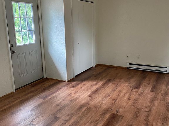 2nd image of 840 Naomi St