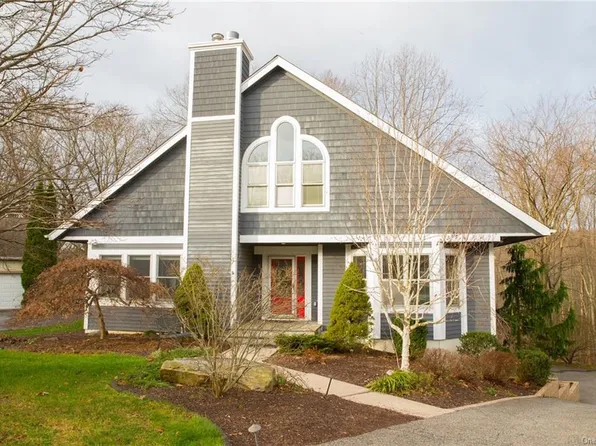 40 Nottingham Way, Mahopac, NY 10541