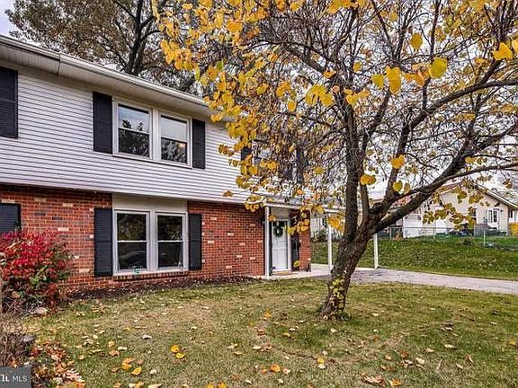 2nd image of 1318 Burlington Dr