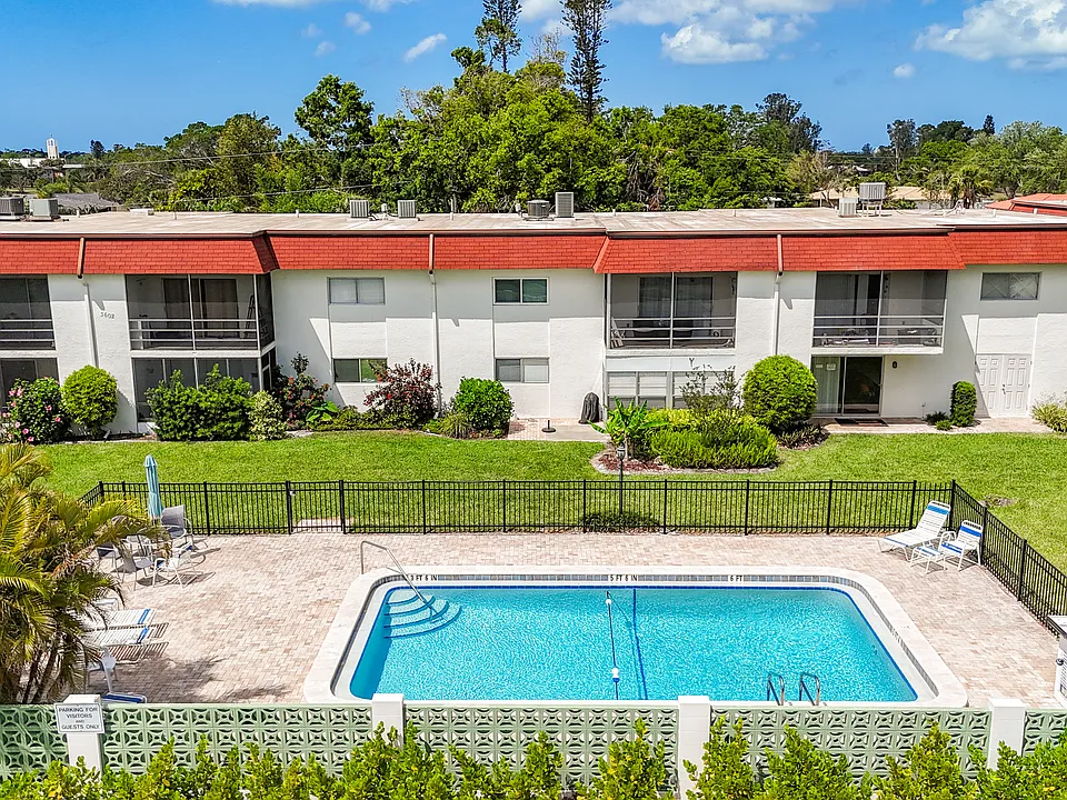 3500 Beneva Rd #306