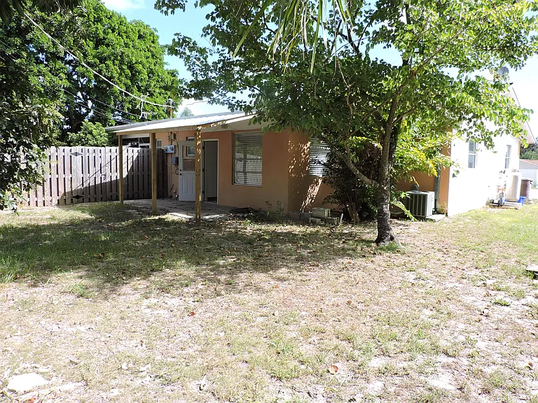 9046 SE Parkway Dr — Photo 15