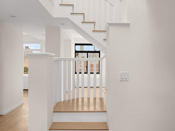 3rd image of 124 E 79th St Penthouse A