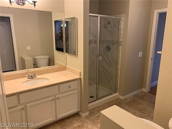 4th image of 286 Helmsdale Dr