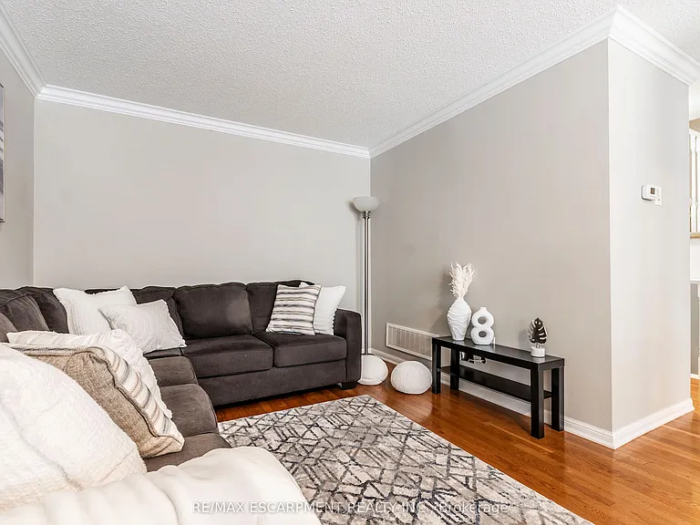 280 Wetenhall Lndg — Photo 12