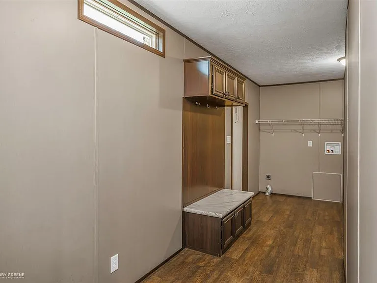 132 Nelson Dr — Photo 16