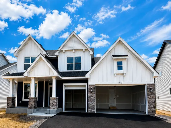 1072 Adamstown Dr, Rosemount, MN 55068