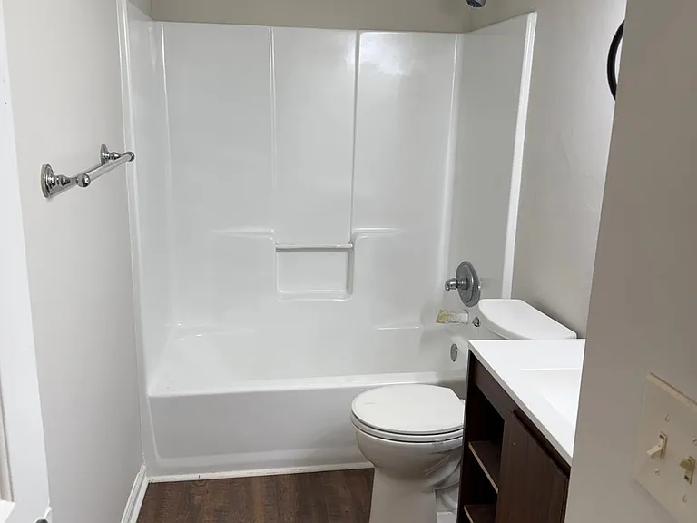 1915 Patterson Cir — Photo 12