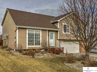 17106 Sprague St, Omaha, NE 68116