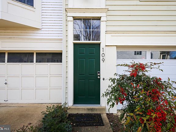 3rd image of 109 Browns Mill Dr