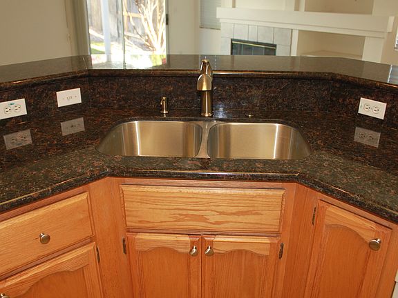 New Granite Coutner & Sink