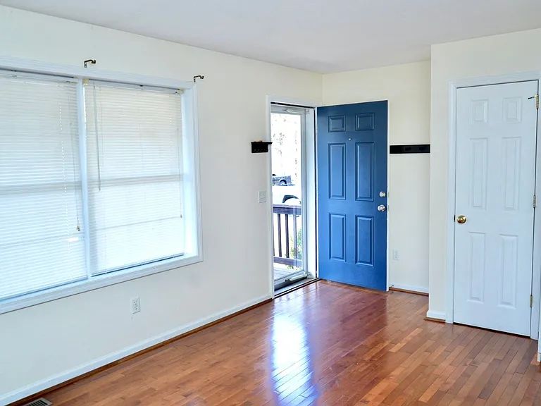 2427 Lindsay Rd — Photo 11