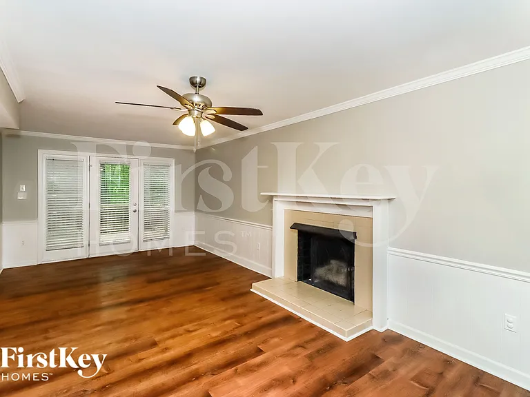 7625 Summerwood Ln — Photo 5