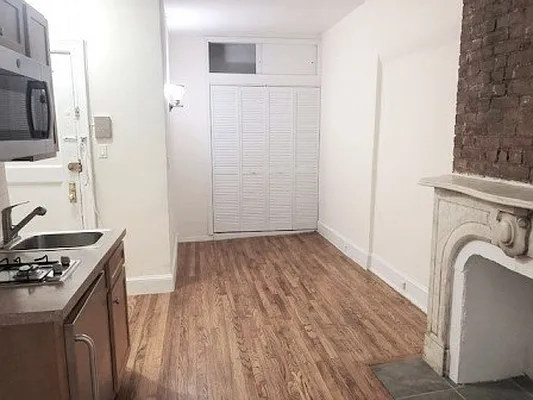 Rented by City Connections Realty | media 19