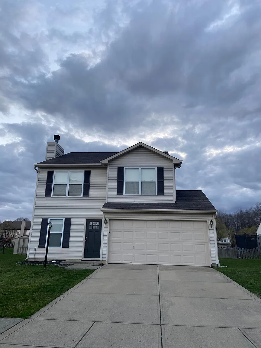 60 Lynn Ct photo 1