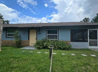 2095 Eloise Cir, North Fort Myers, FL 33917