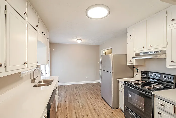 612 Ralph Rd SE — Photo 6