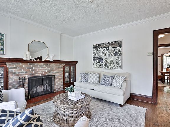 3rd image of 329 Millwood Rd