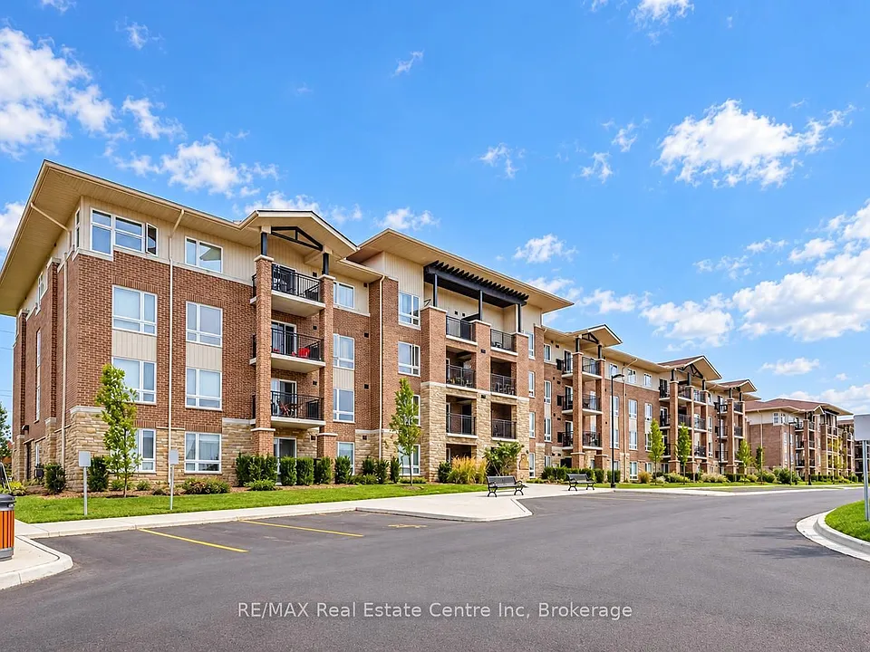 67 Kingsbury Sq #303