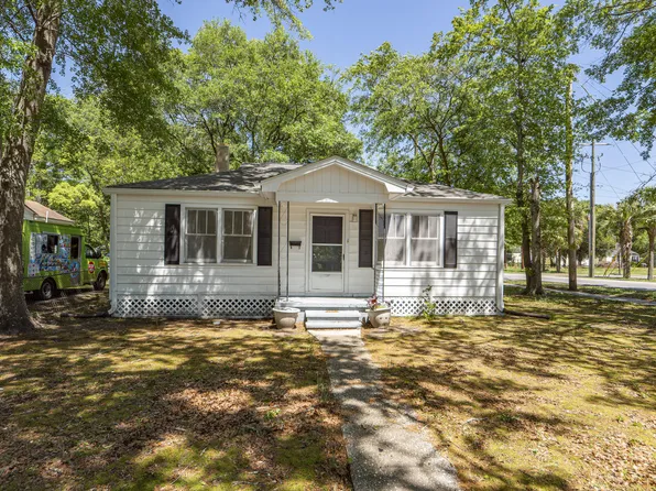 5802 Moore St, Hanahan, SC 29410