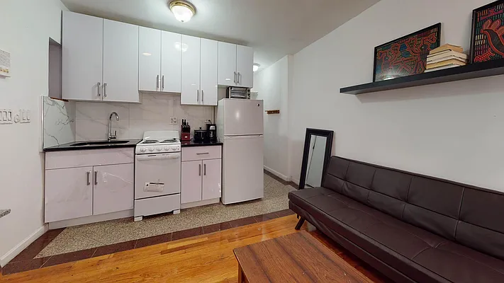 Rented by Bond New York | media 11