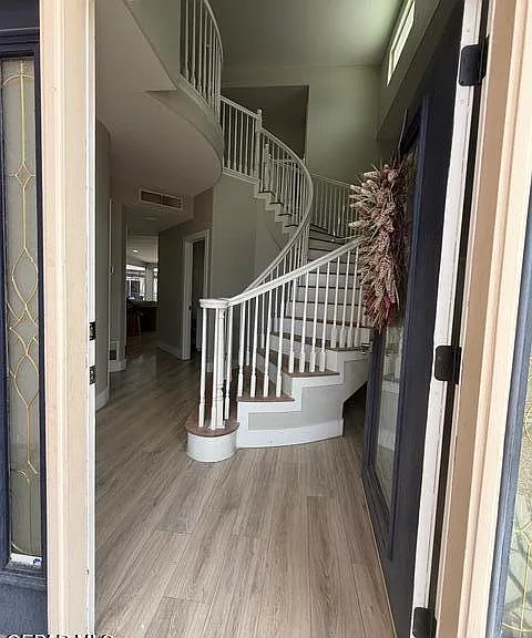 1413 Arrow Ridge Way — Photo 2