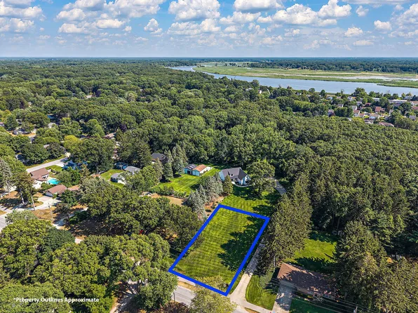 0 Pruin St, Spring Lake, MI 49456