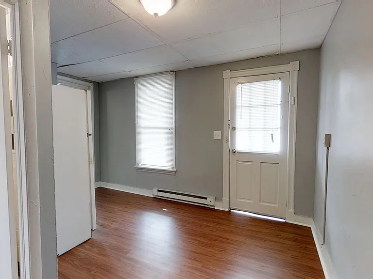 27 Pine St #1 — Photo 8