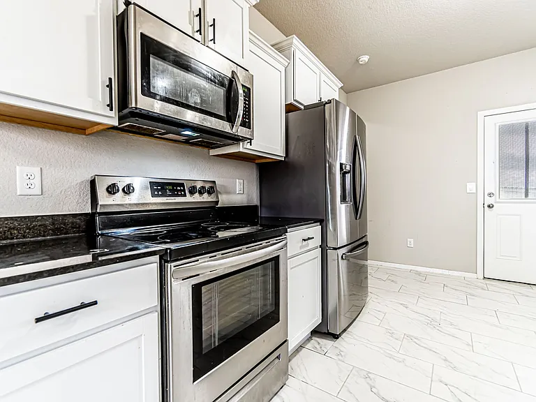 6609 Warrington Rd — Photo 13