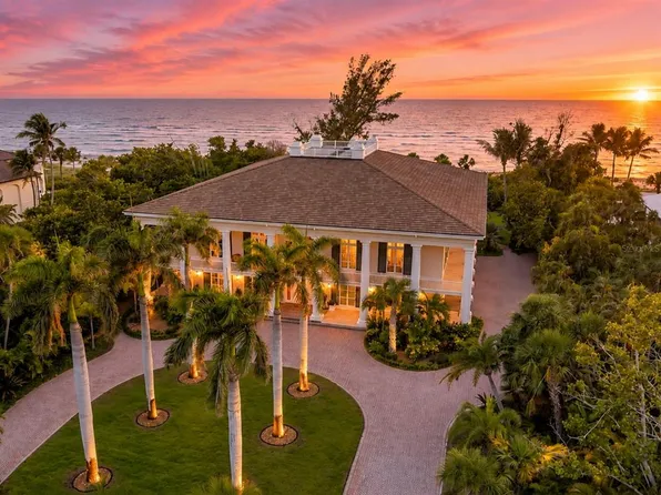 8132 Sanderling Rd, Sarasota, FL 34242