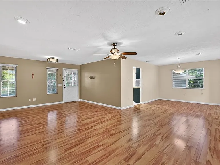 12 Dawson Dr — Photo 9