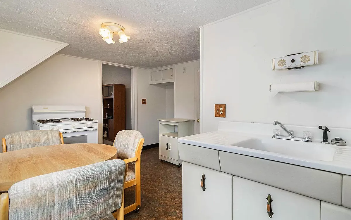 Building Photo - 447 Washington Ave #B