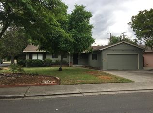 426 E Canterbury Dr, Stockton, CA 95207