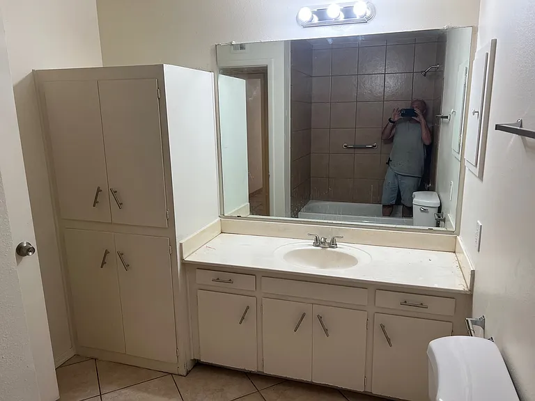 lots of cabinet space