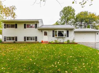 102 Buckley Pl, Henrietta, NY 14467