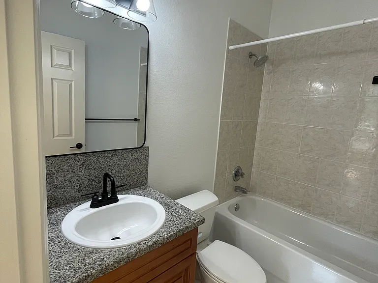 1st Floor Master Bathroom