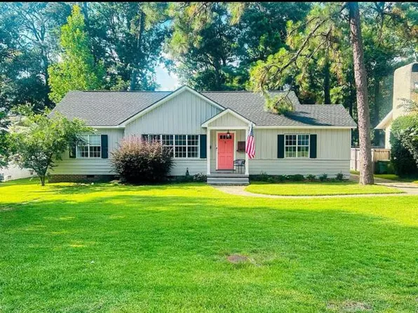 2011 Evergreen Ln, Hattiesburg, MS 39401