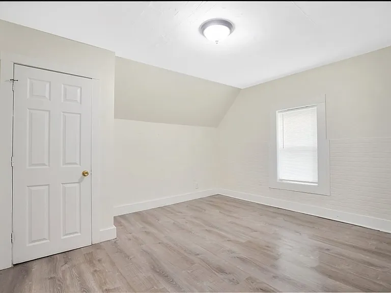 1614 Dwight St #2 — Photo 14
